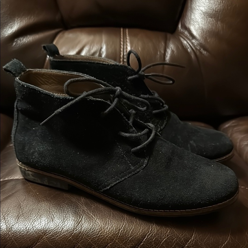 White Mountain Black Suede Ankle Boots